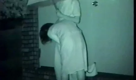 Hitam, ebony ebony akan bercinta anal bokep sister ketat dengan pekerja kulit putih