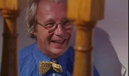 Pemijat putih muda memijat tubuh klien sexvideobokep dan menidurinya