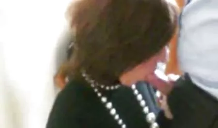 Lesbian muda ingin bokep mahasiswi melakukan hubungan seks dengan seorang pria