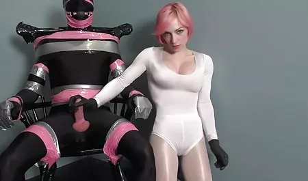 Redhead pelacur Brooklyn Lee video bokef keparat di analchik