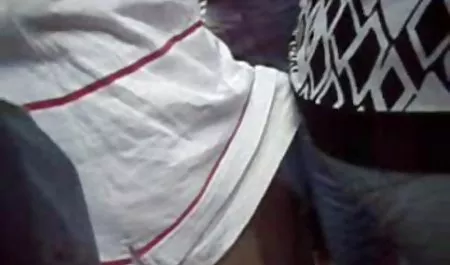 Sexy Kelly mengisap ayam hitam yang bokep site tampan