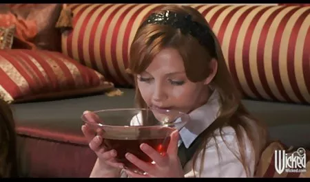 Sayang panas Sarah Vandella meremas buah dadanya bokep tante barat