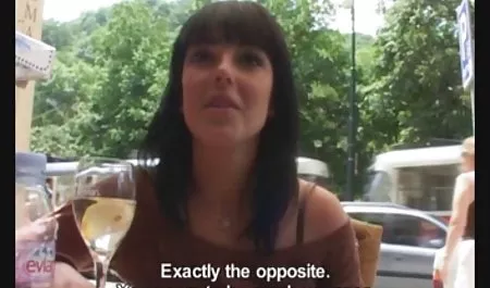 Pikaper menyarankan cewek bokep tante terbaru dewasa berhubungan seks di sebuah hotel