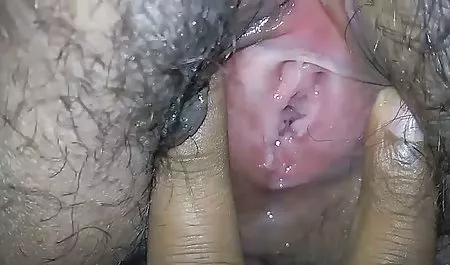 Brunette bermuatan erotis, tergoda oleh keledai pacar seksi mudanya, mulai menjilat vaginanya yang basah secara sensual dan merobeknya bokep kualitas hd dengan vibrator tebal