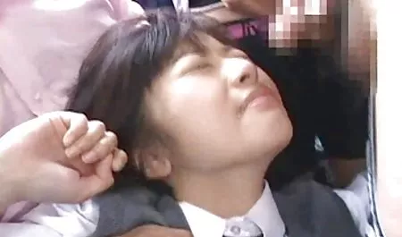 Gadis biseksual Gina Valentina dan Reagan Foxx bokep hutan bertiga dengan seorang laki-laki