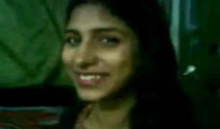 Seorang siswa meniduri dirinya sendiri dengan bokep full video kontol karet yang tebal