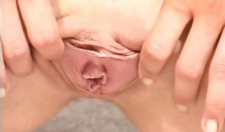 Dani bokep crot di dalem daniels mendapat kacau dan mengisap kontol