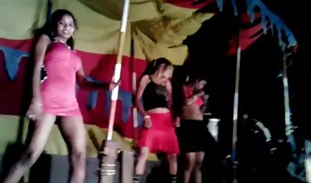 Ya ya Ini persis apa yang Anda cari! Tidak ada hukum dan larangan di tempat ini, ada semangat kebebasan tanpa batas dalam menerima semua bokep desa jenis kesenangan