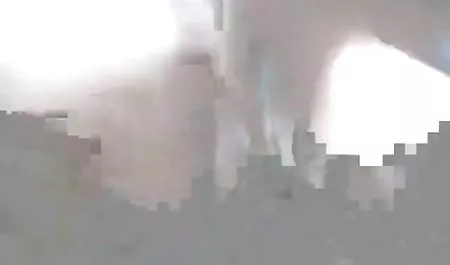 Gadis Asia yang cantik mengisap bokep mahasiswi pria dan menyebar dia untuk menempatkannya di vagina dicukur