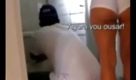 Sayang seksi berusia 18 tahun akan bercinta di vidiobokepxxx hotel dengan orang asing