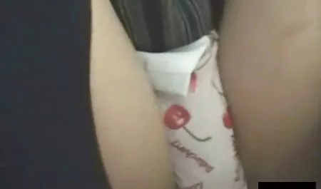 Gadis bokep basah itu meminta pria itu untuk waktu yang lama untuk menidurinya dalam seks anal, dia terus-menerus menonton film porno dan selalu ingin mencoba seks anal. Jika Anda suka, mari kita coba