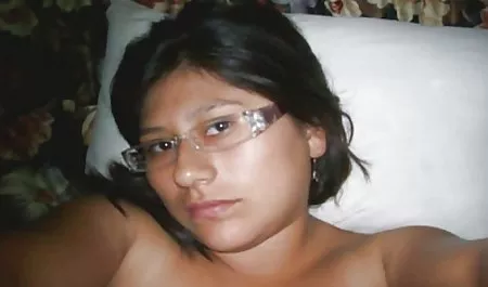 Alice mengendarai ayam bokep pelajar besar seperti koboi