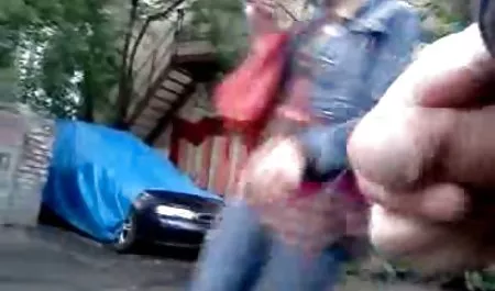 Cewek ramping dewasa dengan bokep m tato mengisap ayam gemuk dan menelan cum