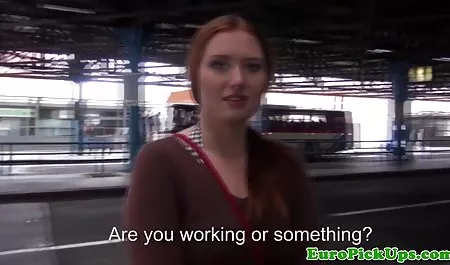 Pria itu membelai dirinya sendiri dan masturbasi situs bokep penisnya