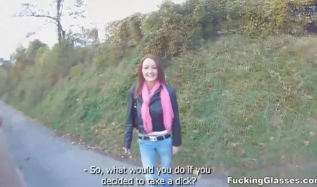 Brunette indah dengan keparat payudara elastis besar dengan movie bokep orang asing