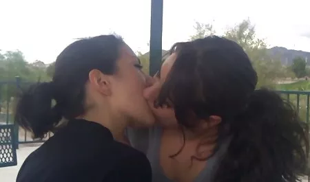 Muda, Daria video bokep tante tante berdada mengisap kontol