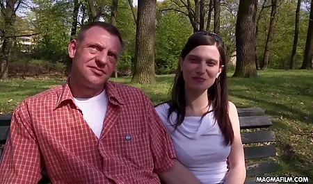 Dua video bokep dipaksa anak ayam seksi seperti threesome dan mereka bercinta dengan laki-laki