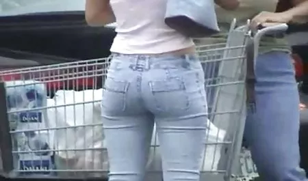 Pilihan fisting keren dan dildo hitam bokep rinada besar di kacamata