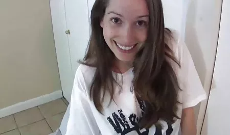 Gadis Georgia berair akan bercinta bokep karyawan dengan dua pria