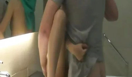 Wanita-wanita penuh nafsu, yang datang ke pesta, dapat membubarkan kebosanan dan mengatur pesta seks yang sesungguhnya. Semuanya dimulai dengan sangat polos, dan berakhir dengan beberapa pria sekaligus video bokep jav menendang pelacur