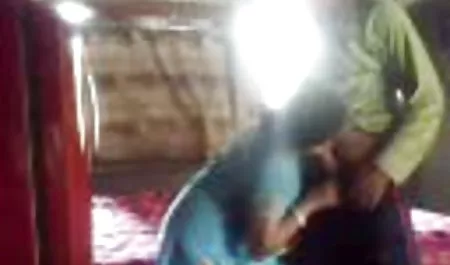 Kecantikan muda bokep saat tidur menunjukkan seberapa baik dia bisa menghisap kontol