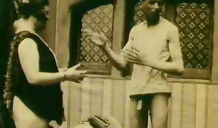 Brunette manis dengan pantat ketat dan payudara subur siap berhubungan seks dengan dua anjing. video bokep sma Dia adalah penggemar berat sadomaso dan dengan senang hati memungkinkan Anda untuk mengenakan kerah dengan rantai panjang