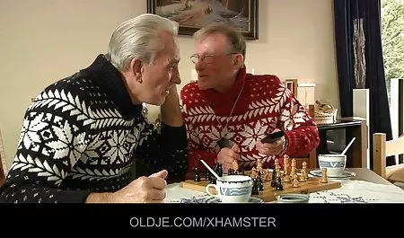 Pelacur dewasa meraba bokep ria vaginanya dengan cepat dan tidak bisa cum