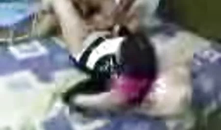 Bung punya pantat video boket hitam yang luar biasa