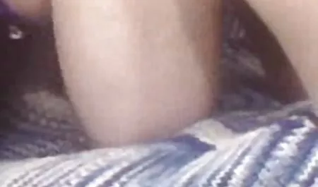 Pelacur cantik Jojo Kiss dengan penuh kumpulan bokep gairah meniduri seorang pria kulit hitam berkelas