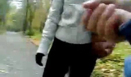 Brunette manis diminyaki dan video bokep fake taxi anal bercinta dengan tetangganya