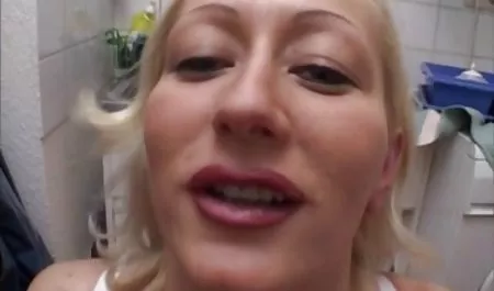 Murid berdada kacau sex aura kasih oleh guru yang khawatir