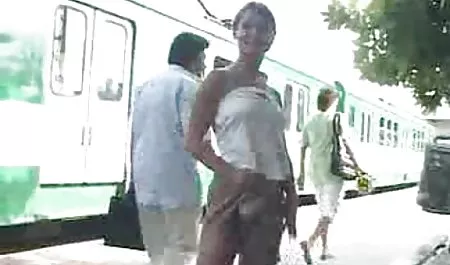 Jalang muda dengan video bokep barat pantat elastis duduk di atas ayam tebal temannya melompat dan mengerang keras