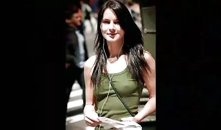 Terapis seks brunette melakukan kumpulan bokep pelatihan dan mengeram gangbang