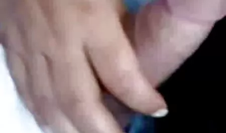 Lesbian ibu tiri Busty menemukan putrinya diikat dan merayunya bokep lawas