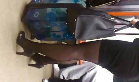 Bung fisting untuk bokep arab cantik vagina istrinya