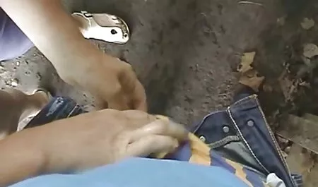 Tiga lelaki tangguh memiliki satu vagina video pokep lembut