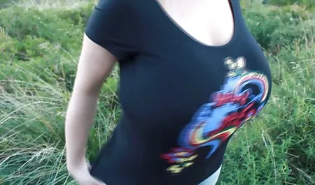 Teman sekelas mengundang seorang gadis wanita bokep Rusia dari universitas di luar kota. Setelah berjalan-jalan pendek, para lelaki menceraikan gadis itu untuk seks berkelompok di vagina dan pantat