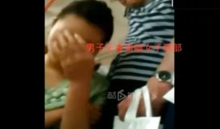 Sebuah keajaiban telanjang muncul keluar dari kotak dan meniduri pirang busty di selingkuh porn anal