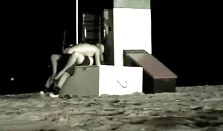 Tiga lesbian cantik seksi bermain di sekitar diperkosa bokep kolam renang