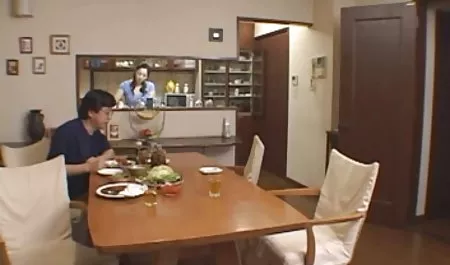 Pirang seksi bokep kakek sugiono memberikan blowjob