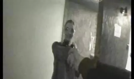 Sexy bokep desa Charlee Chase dan Zoey Page bercinta threesome dengan botak tampan