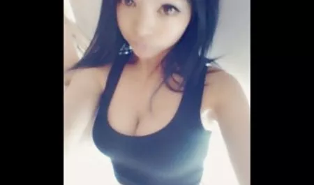 Wanita Prancis gemuk dengan penuh gairah meniduri seorang pria bokeb tarzan cantik