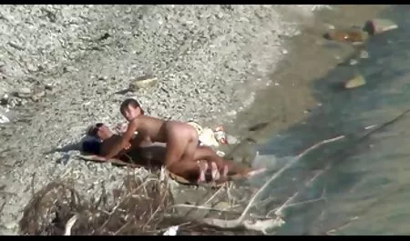 Brunette liar dan tak terkendali menunggangi seekor ayam jantan tebal bokep spa yang dipompa