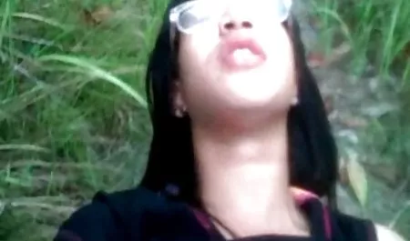 Gadis-gadis itu datang ke bokep belia klub tari telanjang dan melakukan seks berkelompok