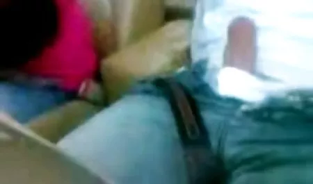 Stoking putih dan film bokep online sepatu merah membuat pria gila