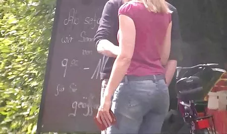 Brunette muda menerima bunga sebagai hadiah dan, sebagai rasa terima kasih, bercinta bokep mama tiri di dubur